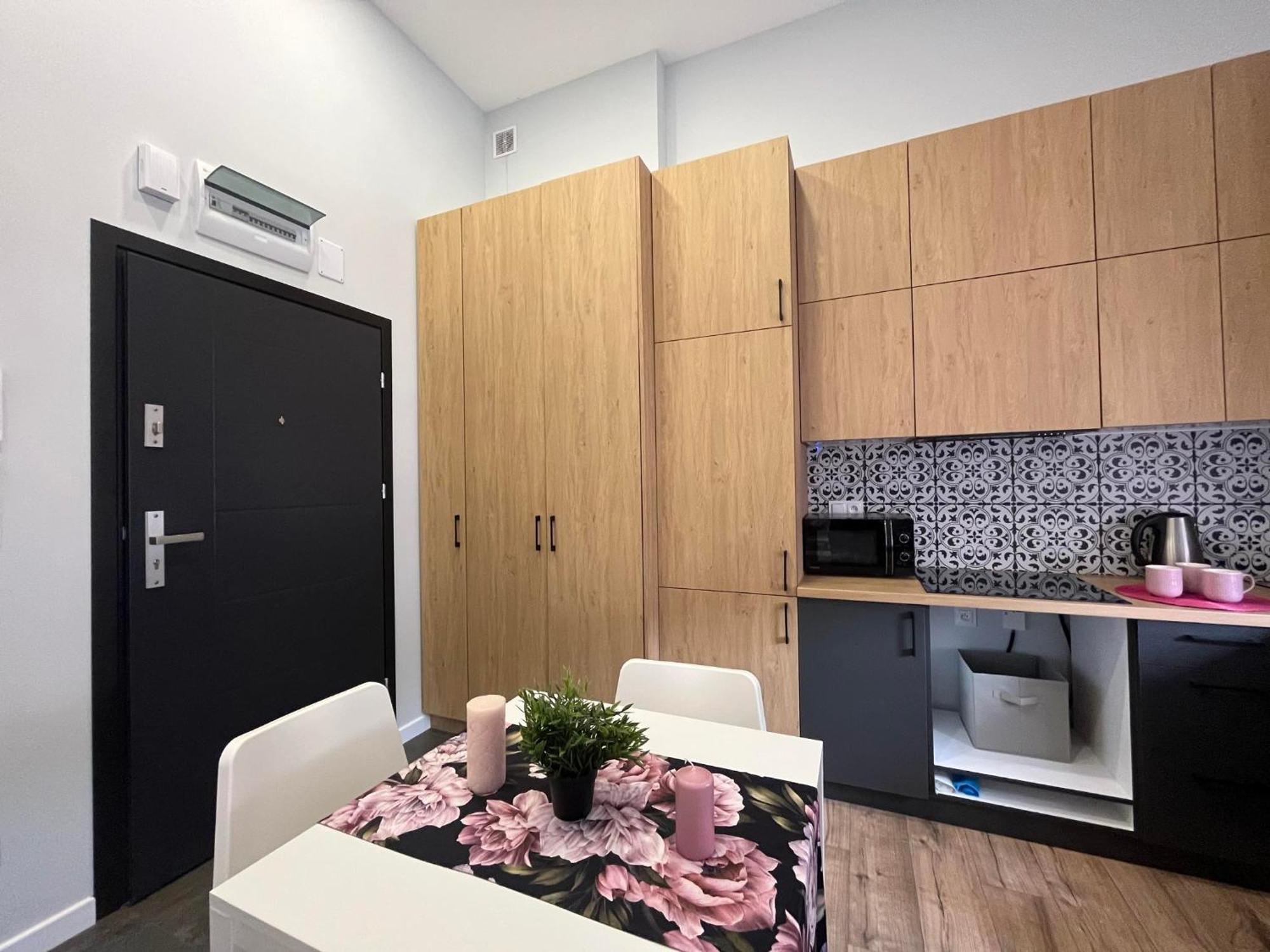 Apartment Kameralny Premium Slowackiego, Centrum, Miejsce Parkingowe, Kadzielnia Kielce